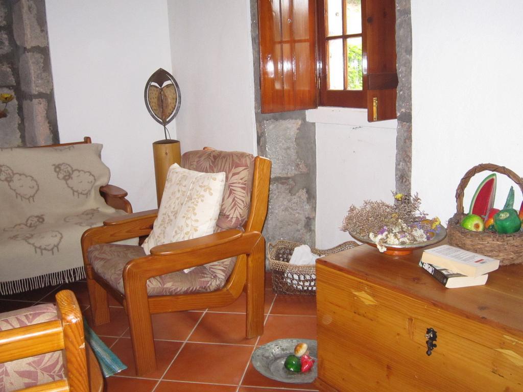 Moradia Rustica Jardim Villa คาลัวรา ภายนอก รูปภาพ